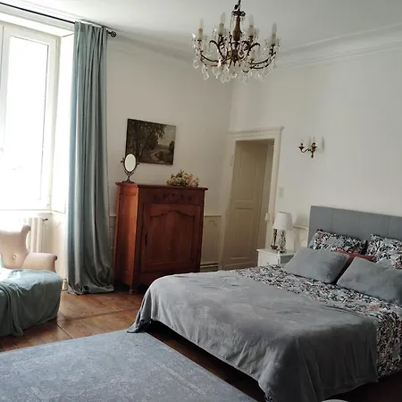 Bed & Breakfast La Maison D'adele Neufchateau