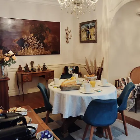 Bed & Breakfast La Maison D'adele Neufchâteau