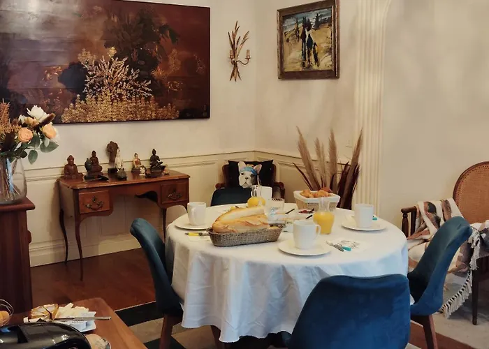 住宿加早餐酒店 La Maison D'adele 纳沙托