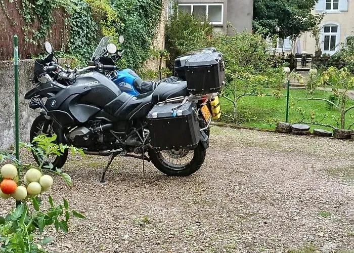 La Maison D'adele Bed & Breakfast *